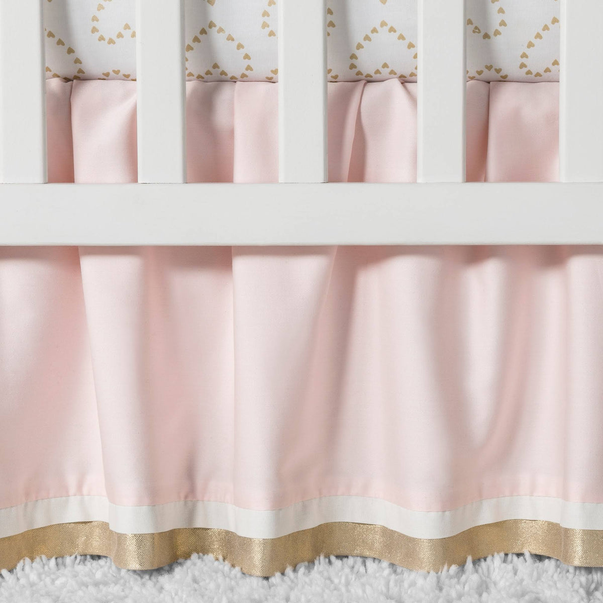 4 Piece Crib Bedding Set in Pink and White Z552