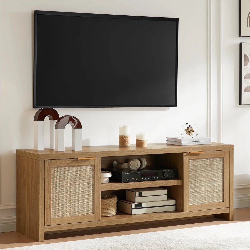 Farmhouse Rattan TV Stand, Weathered Oak D963523